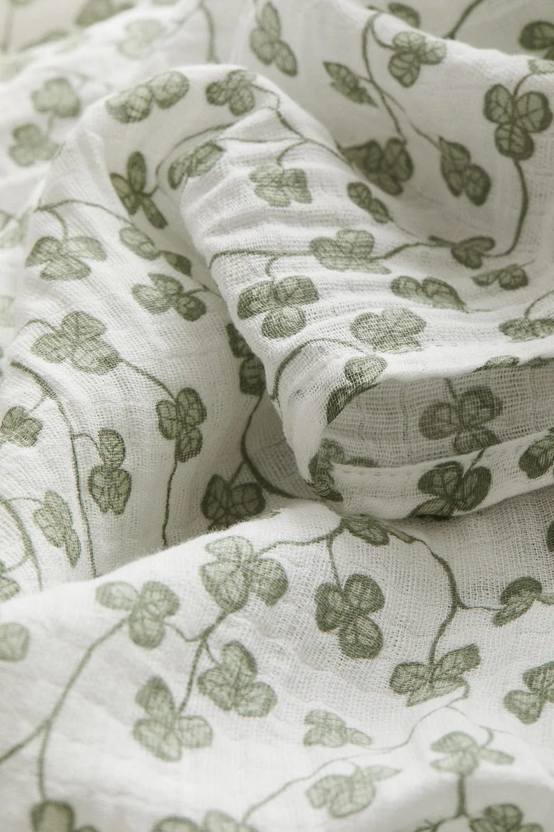 اتش اند ام Muslin baby blanket