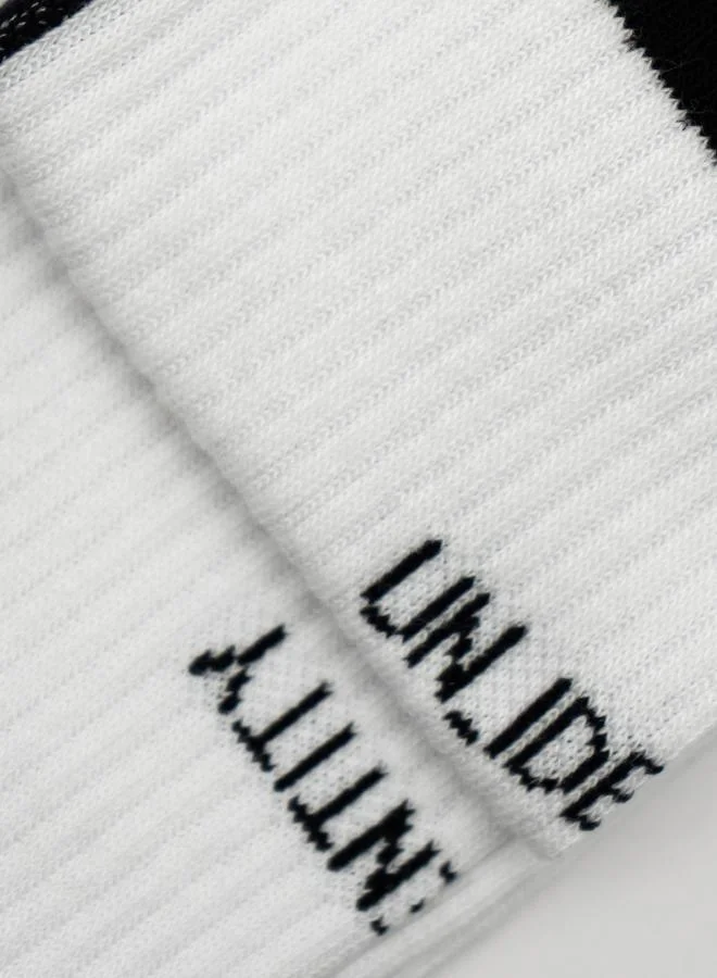 Unidentity White Organic Cotton Calf Socks