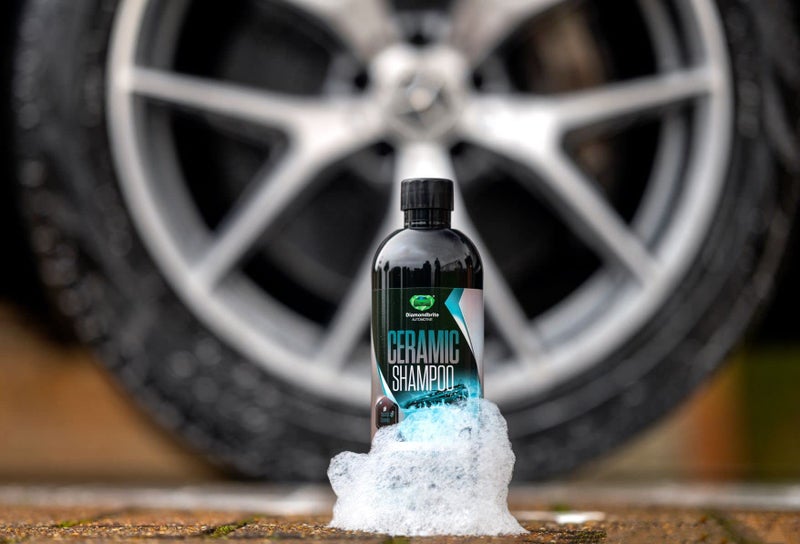 Diamondbrite Diamondbrite Ceramic Car Shampoo, cleans, shines and protects car bodywork by adding a hybrid ceramic coating and hydrophobic water beading layer to the paintwork leaving a brilliant glossy shine - Image 2