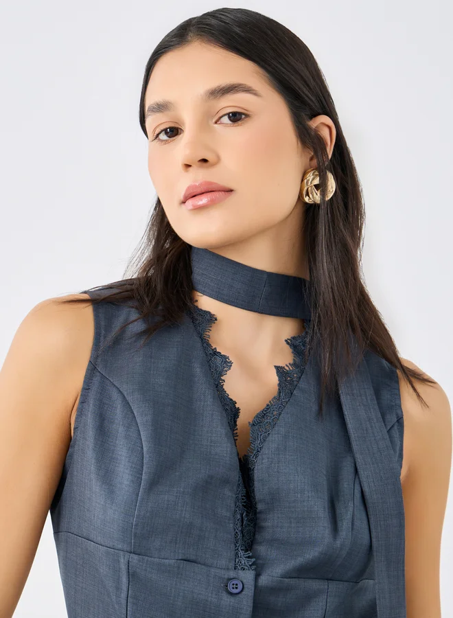 Styli Styli Lace Detail Buttoned Sleeveless Waistcoat