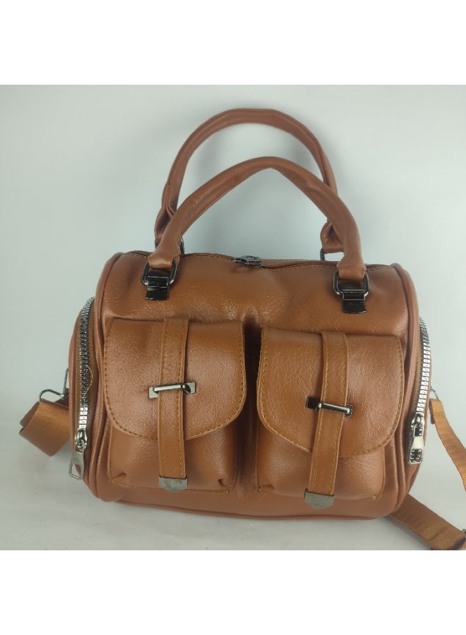 High-quality leather women's handbag that fits all your needs - Image 1