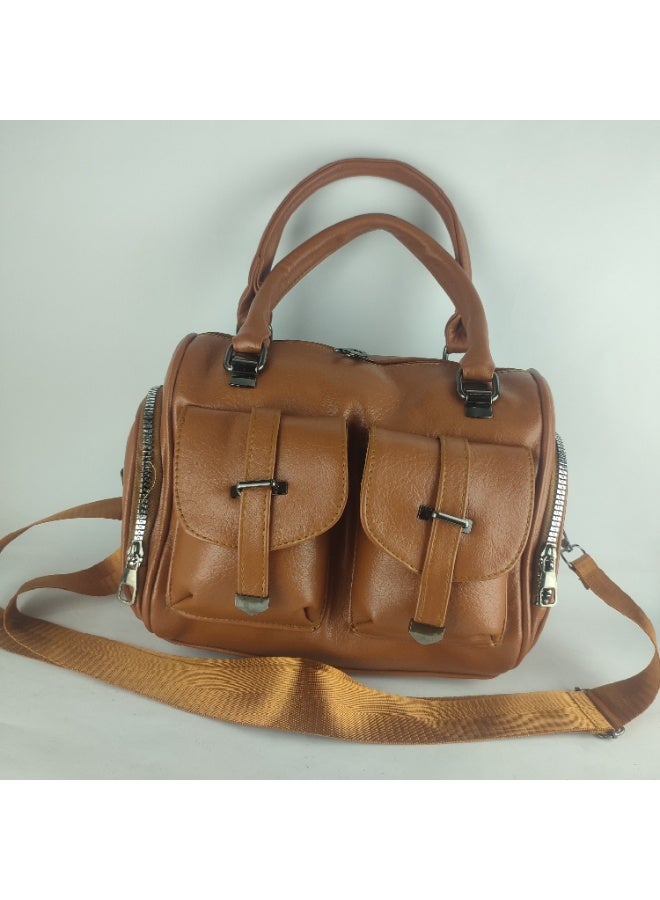 High-quality leather women's handbag that fits all your needs - Image 2