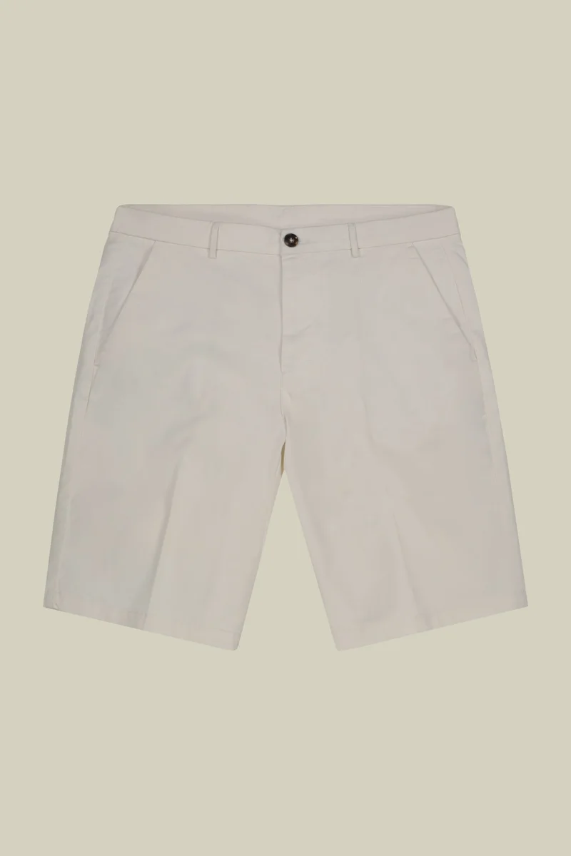 Classic men's Bermuda shorts - Cream