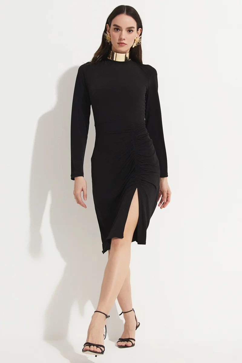 جون Ruched Knit Dress