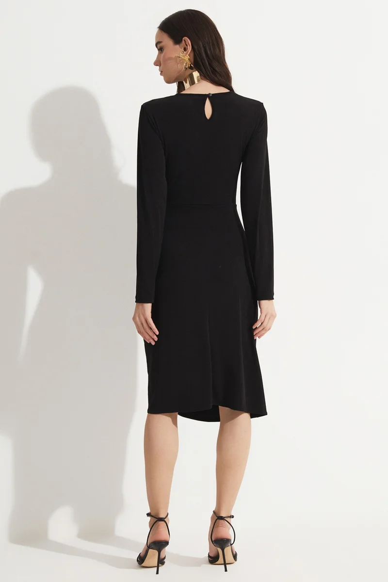 جون Ruched Knit Dress