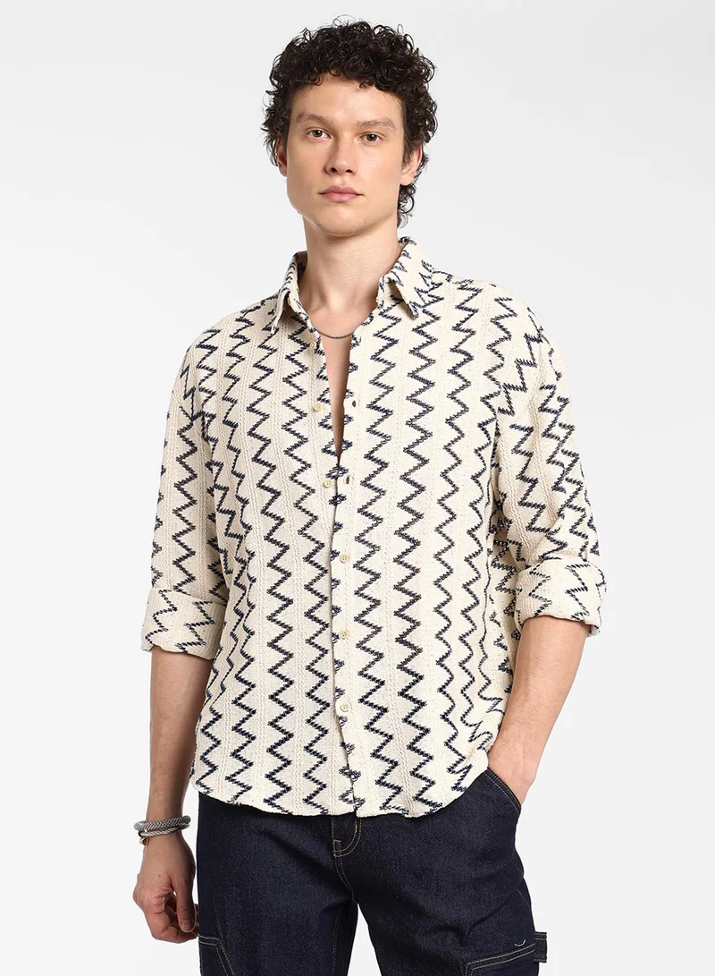 Campus Sutra Men's Cream White Zig-Zag Knit Shirt For Casual Wear | Spread Collar | Long Sleeve | Button Closure | Shirt Crafted With Comfort Fit For Everyday Wear