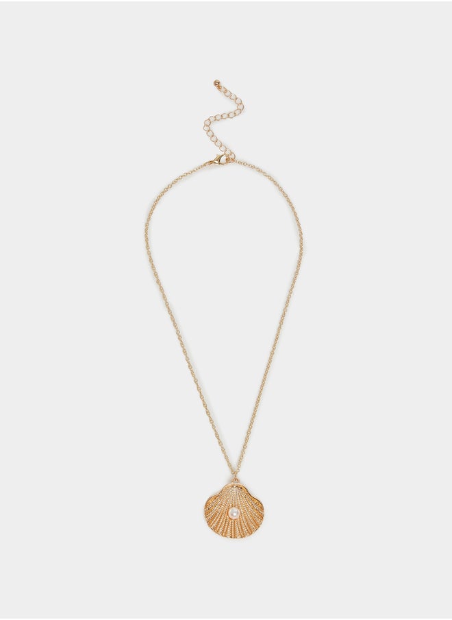 Styli Faux Pearl Detail Shell Pendant Necklace  - Image 2