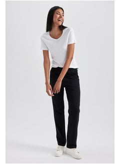 Woman Regular Fit Knitted Trousers