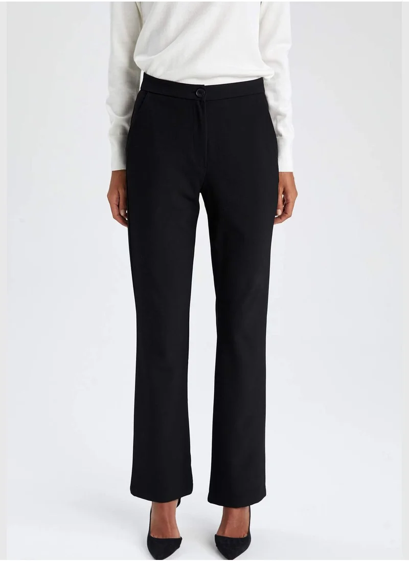 ديفاكتو Woman Straight Fit Woven Trousers