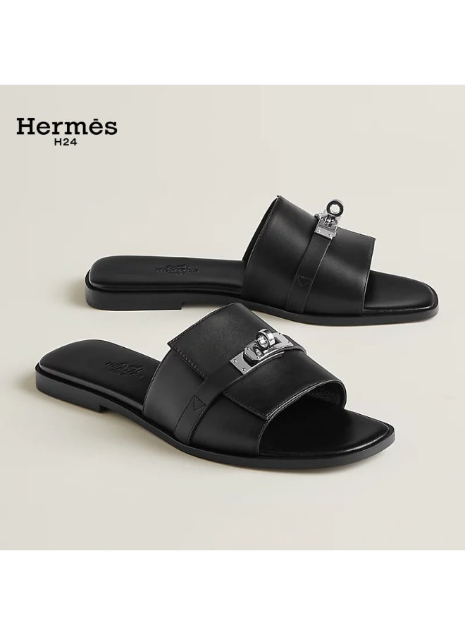 Hermes H24 صندل هيرميس H24 جوليا ذو الكعب المسطح والمقدمة المستديرة للنساء – أسود - Image 1