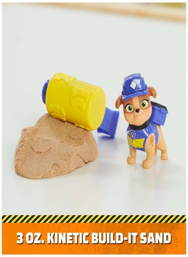 Rubble & Crew مجموعة شخصيات روبل وطاقمه، روبل وميكس، مع 85 غرامًا من رمل البناء الحركي ولعبتين يدويتين للبناء، ألعاب أطفال للأعمار من 3 سنوات فما فوق - Image 4