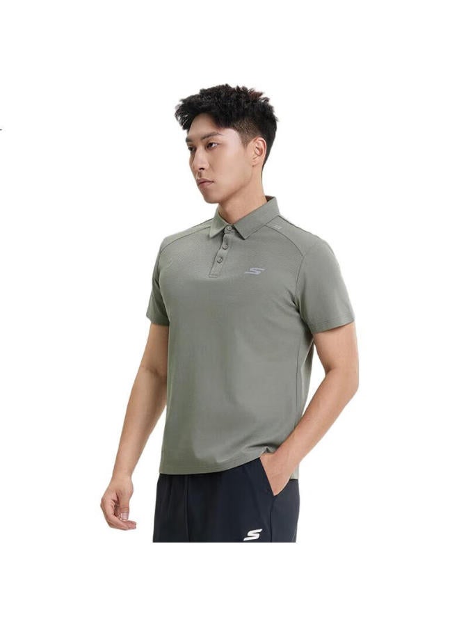 SKECHERS قميص بولو جديد بأكمام قصيرة للرجال بطباعة حروف رياضية 3XL باللون الأخضر العسكري - Image 2