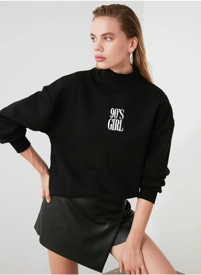 trendyol Embroidered High Neck Sweatshirt