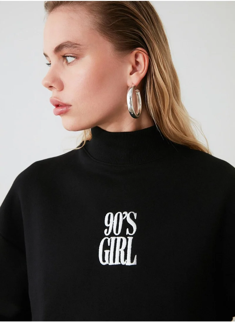 trendyol Embroidered High Neck Sweatshirt