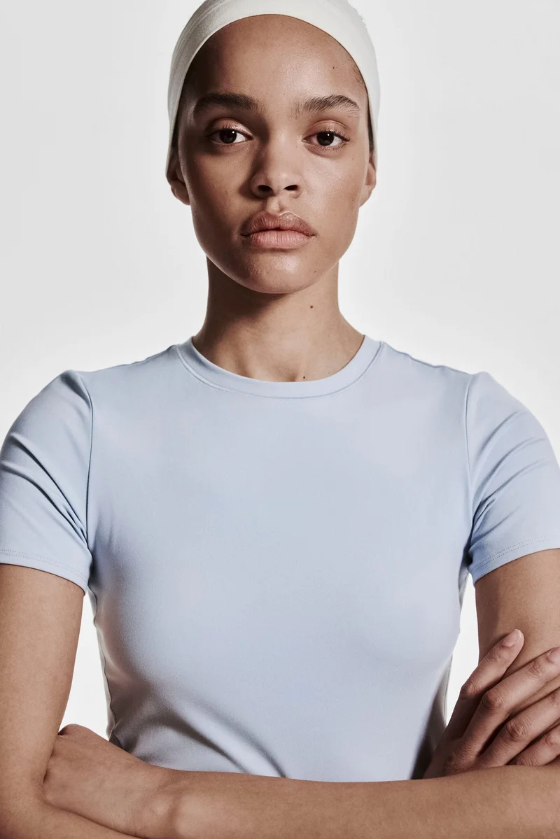 H&M Sports top in DryMove™