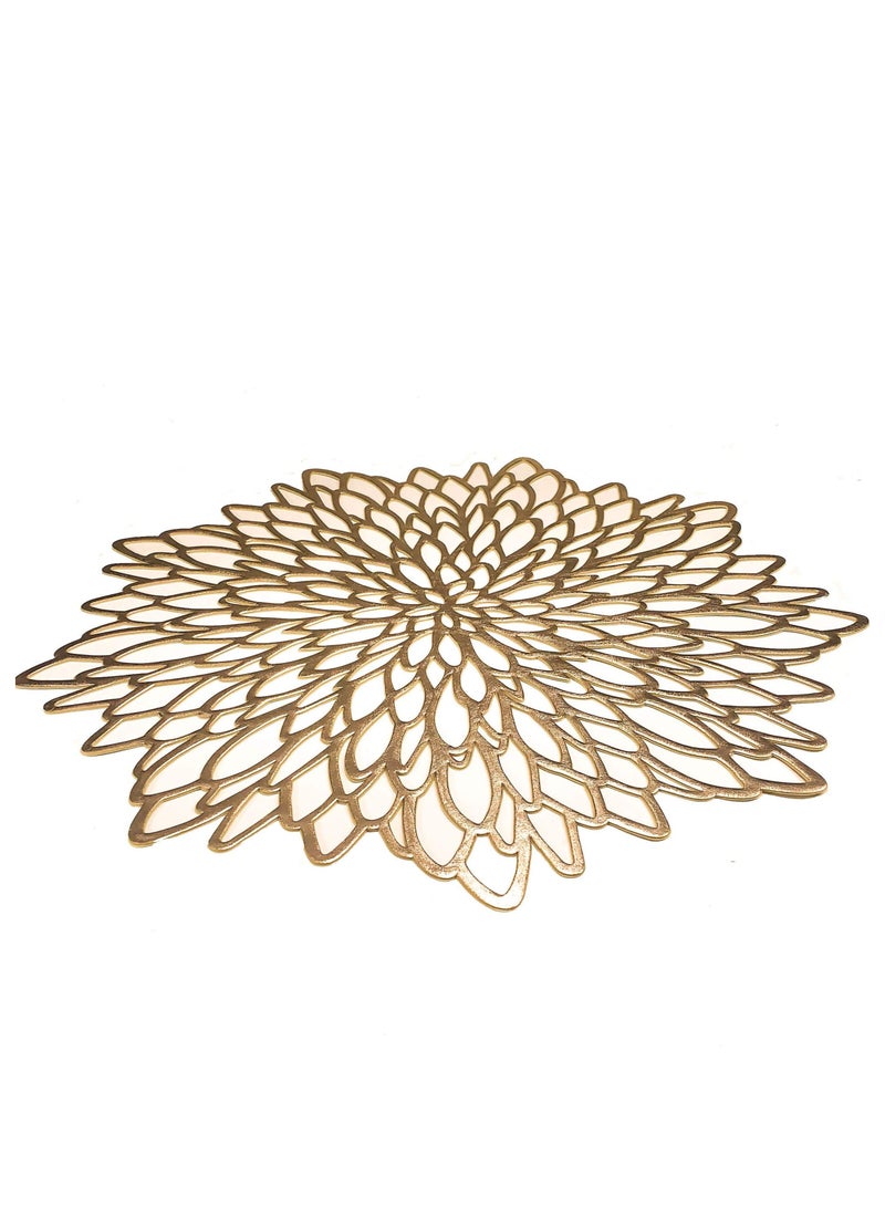 KASTWAVE Gold Round Placemats, Set of 6 for Dinner Table Hollow-Out Vinyl Place Mats Gold Metallic Vinyl Round Placemats  - Image 2