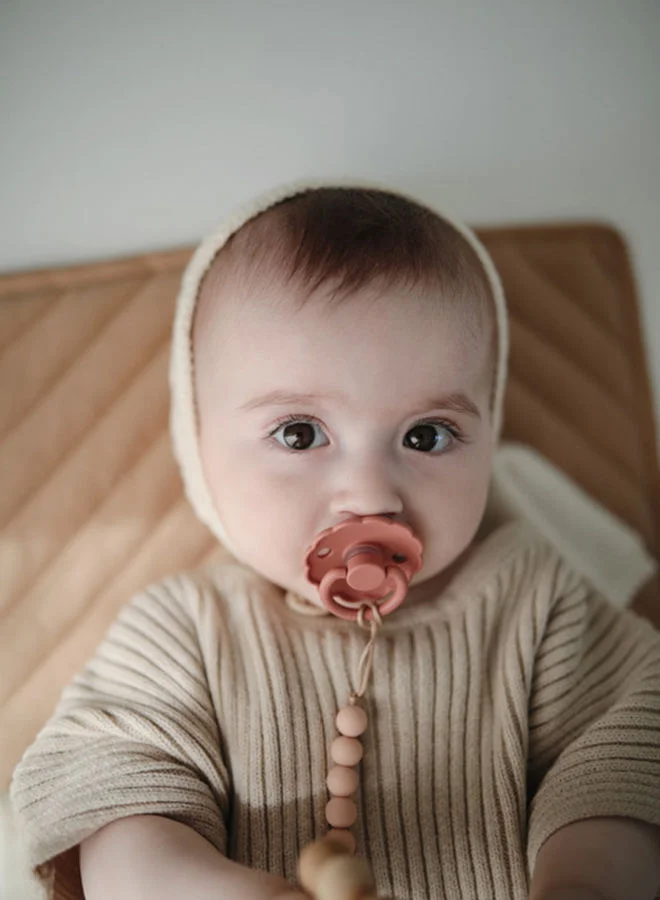 FRIGG Daisy Latex Baby Pacifier, 6-18 Months, Pack of 1, Size 2 - Powder Blush