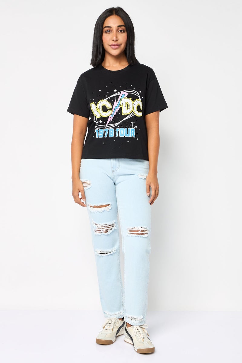 AC/DC تي شيرت قصير الأكمام بطباعة جرافيك للنساء بياقة دائرية، أسود - Image 2