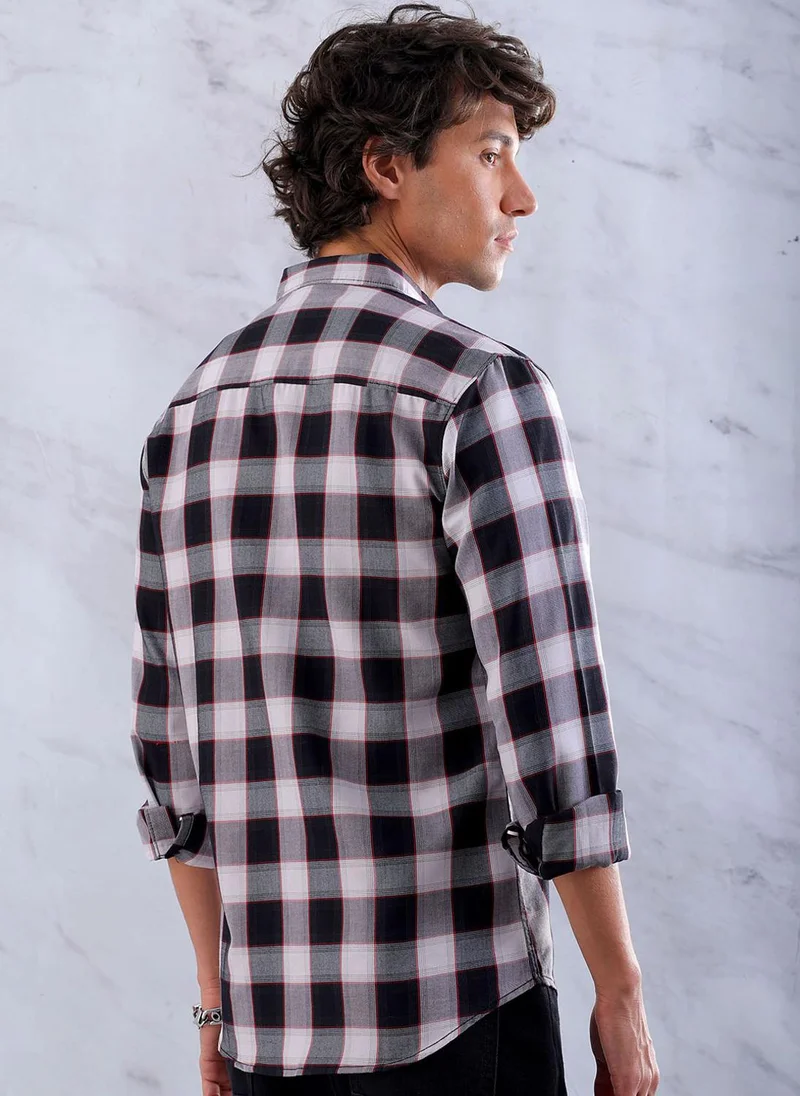 The Indian Garage Co Men Slim Fit Checkered Full Sleeves Cutaway Collar Casual Shirt