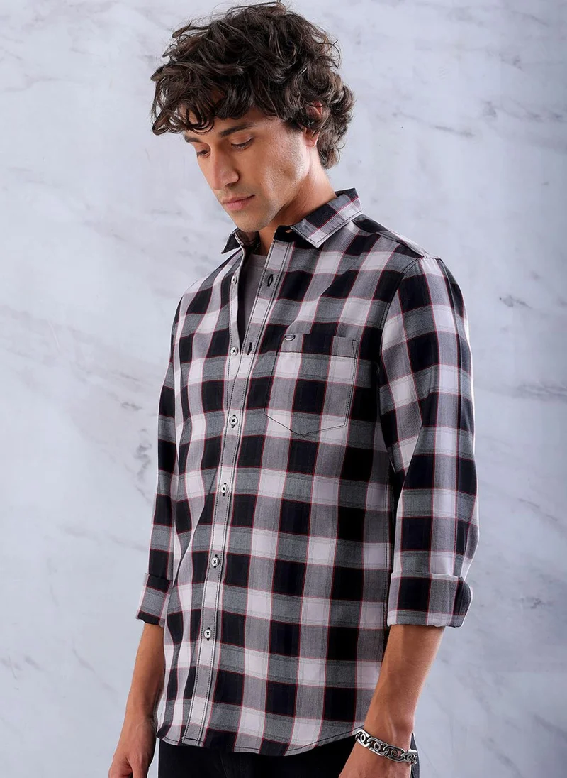 The Indian Garage Co Men Slim Fit Checkered Full Sleeves Cutaway Collar Casual Shirt