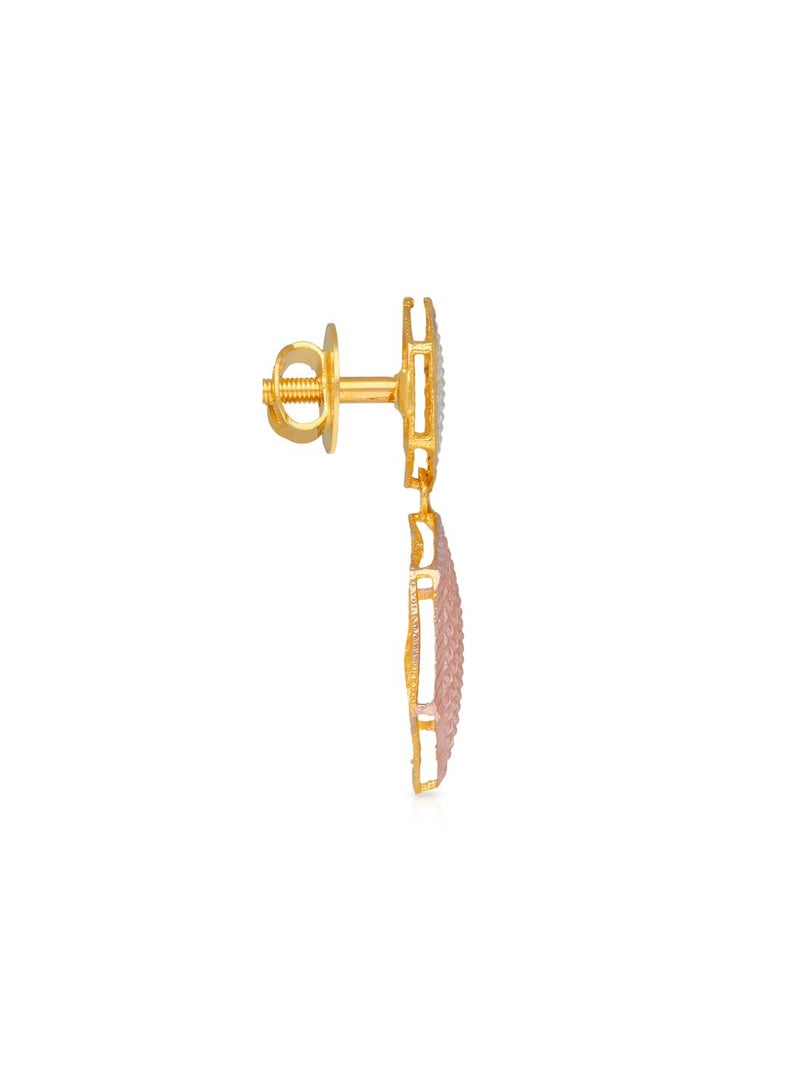 Malabar Gold and Diamonds أقراط نسائية على شكل قطرة من الذهب عيار 22 قيراط 916 مع صمولة لولبية NBERNK156 - Image 2