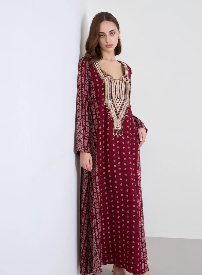 Amirah Amirah Maroon Printed Panel Embroidered Jalabiya