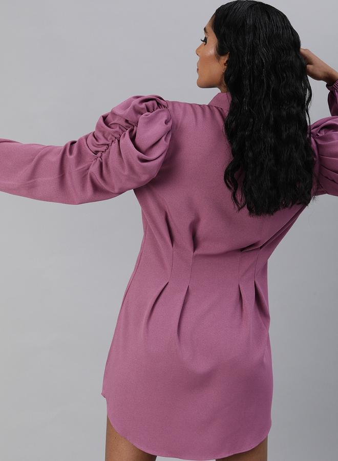 كاجوالي فستان قصير نسائي بنفسجي سادة بكتف مكشكش من كاسولي - Image 3