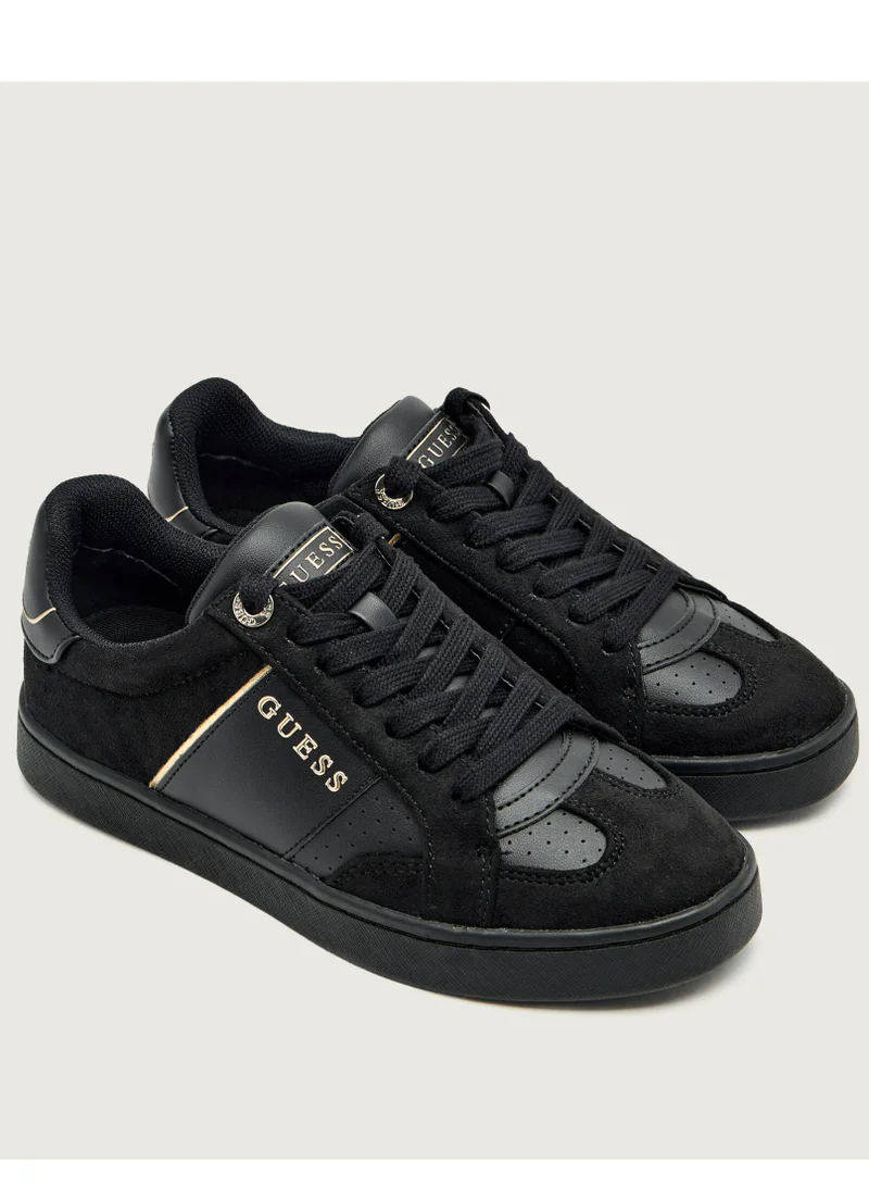 جس سنيكرز كاجوال برقبة منخفضة