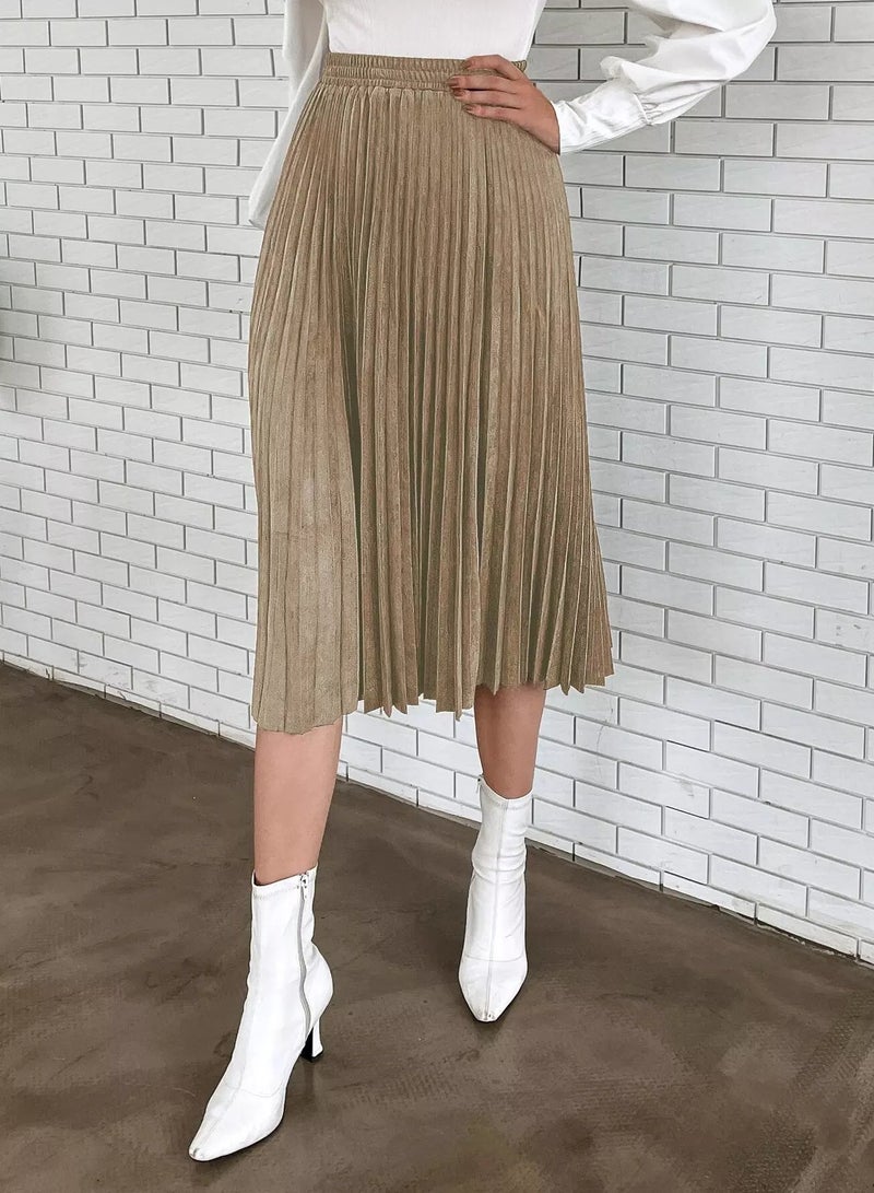 Solid Pleated Skirt - Image 4