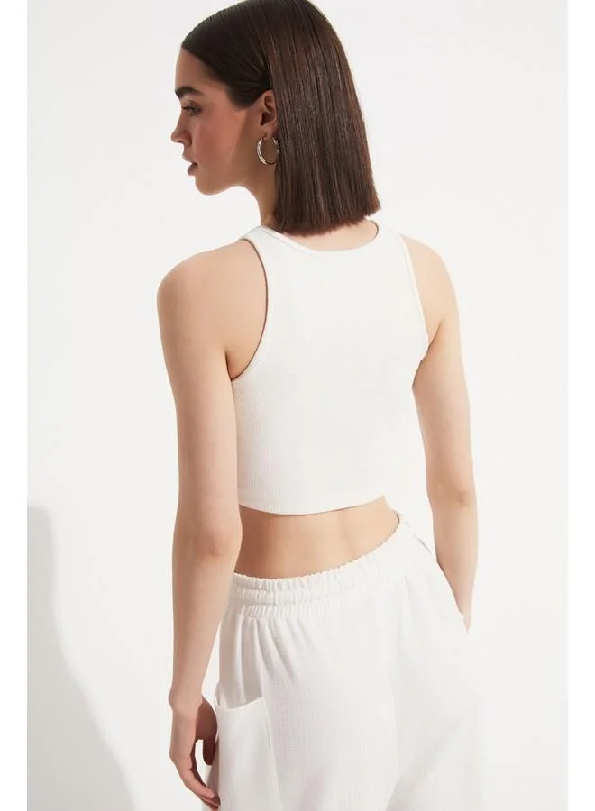 JUNE June Women Fitted Halter Neck Crop Camisole Blouse White