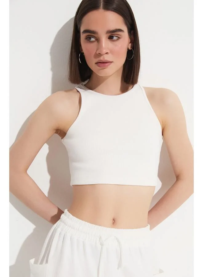 JUNE June Women Fitted Halter Neck Crop Camisole Blouse White
