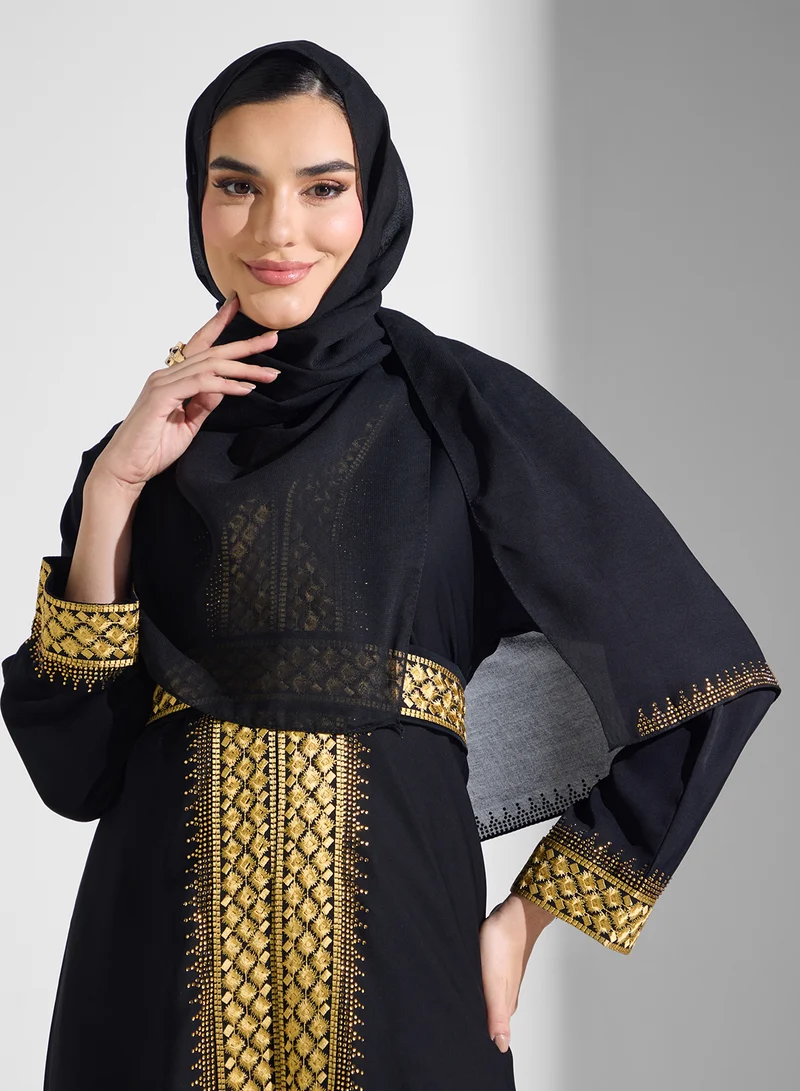 ارابيان كلوزيت عباية مطرزة بحزام