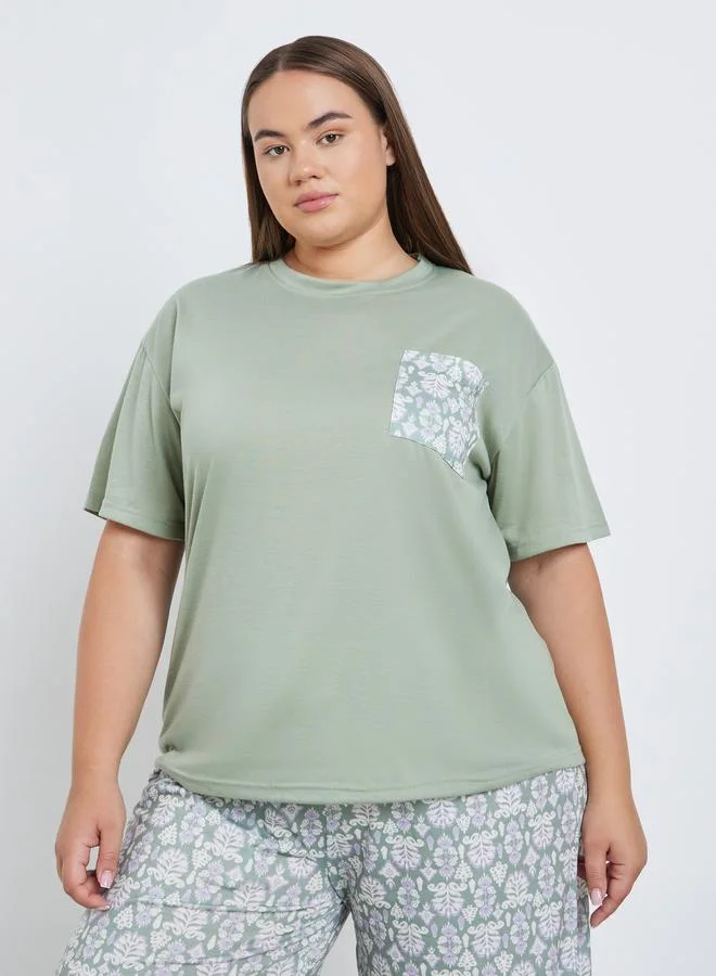 Styli Styli Plus Damask Pocket Print T-Shirt and Pyjama Set
