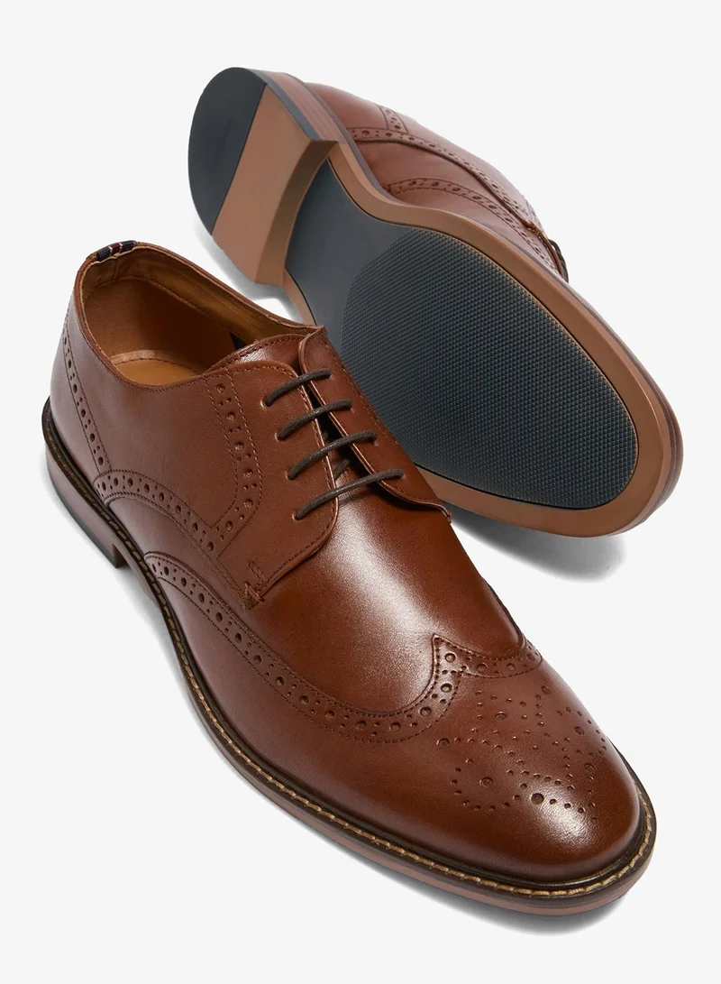 ماتلان أحذية جلدية بنقوش بروج