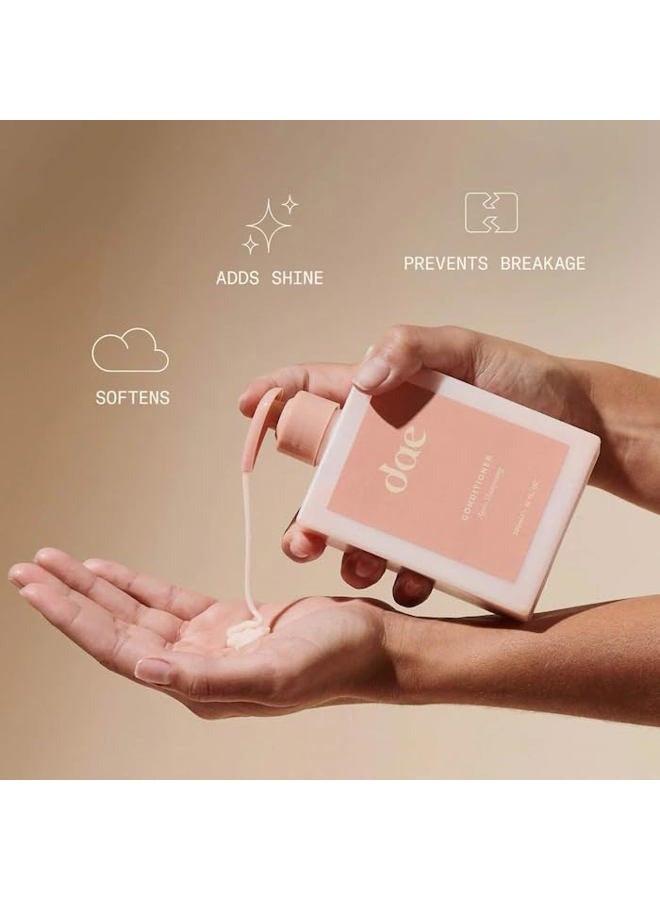 DAE Signature Conditioner - Hydrates & Protects Hair, Calms Frizzy Hair & Locks in Moisture (10 oz) - Image 4