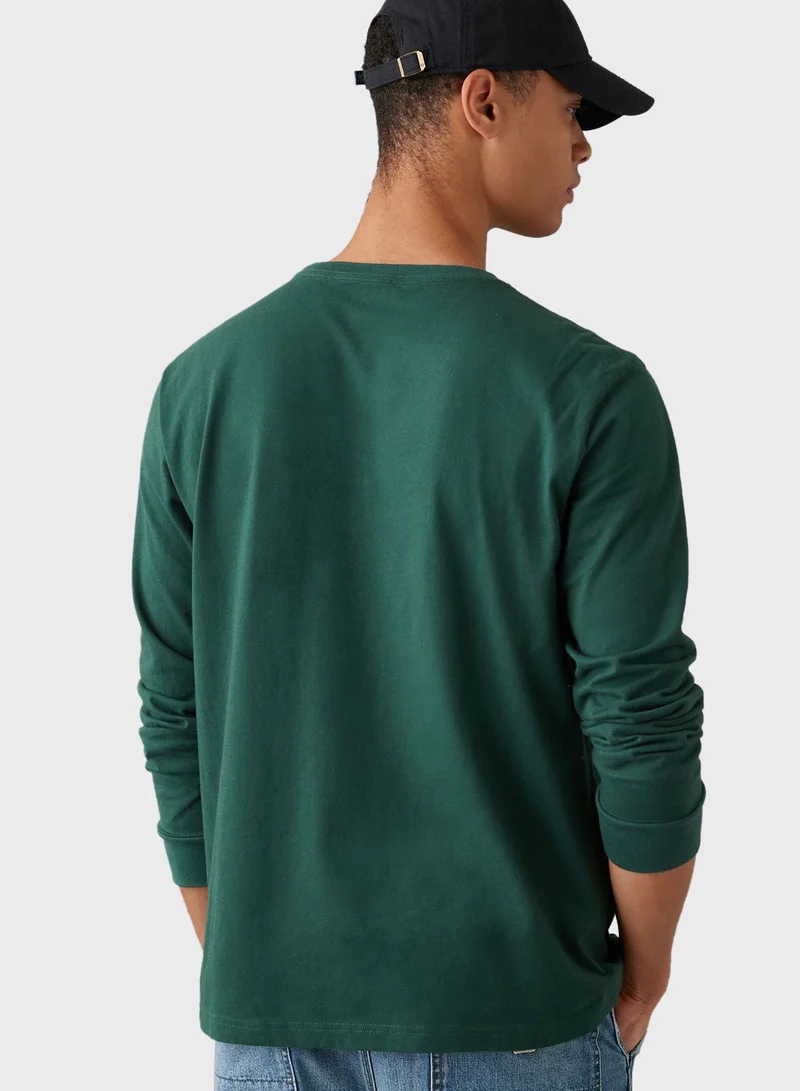 American Eagle Graphic Crew Neck T-Shirt