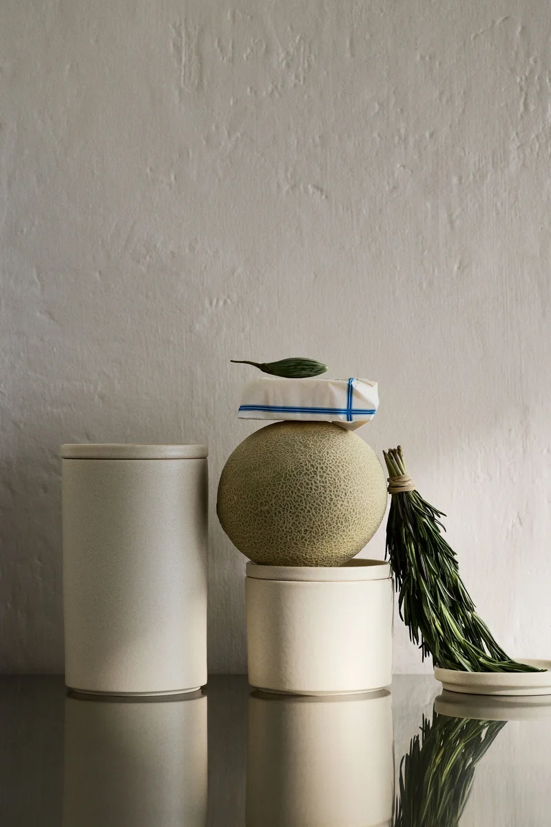 اتش اند ام وعاء بطبقة متباينة