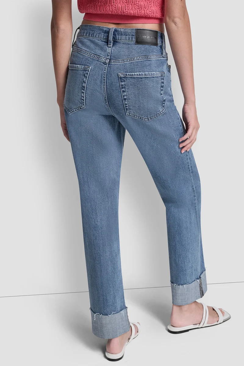 د ك ن ي HIGH RISE SEAMED CLA