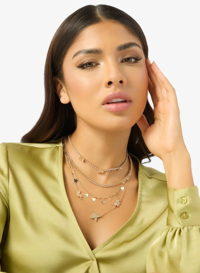 ايلا قلادات متدلية مزينة بتفاصيل رقيقة