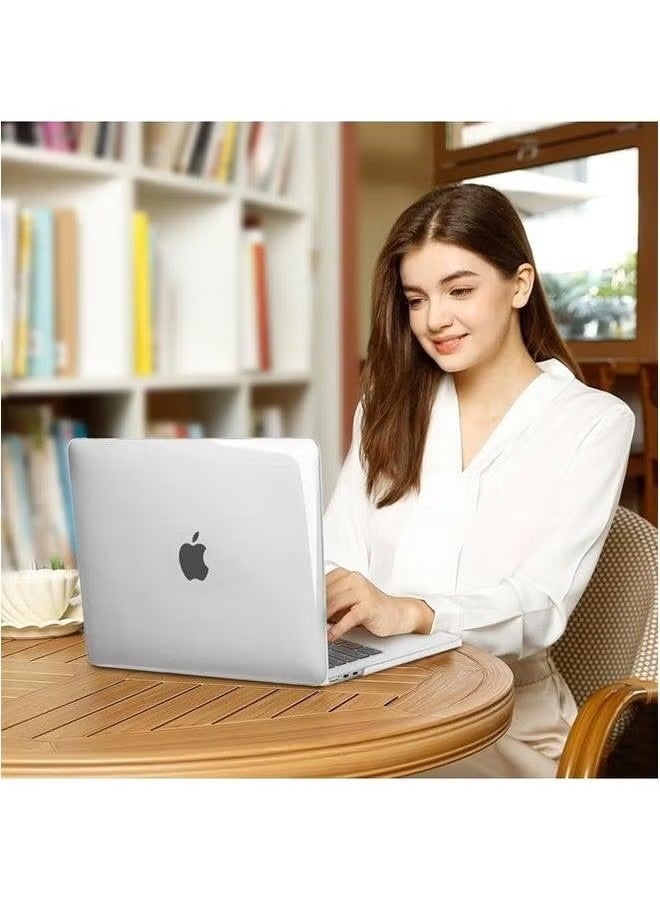 MacBook Air 13.6 inch Protective Hard Case for M4 A3240 (2025)/M3 A3113 (2024)/M3 A3240 (2023)/M2 A2681 (2022) - Crystal Clear Slim Shell - Image 4