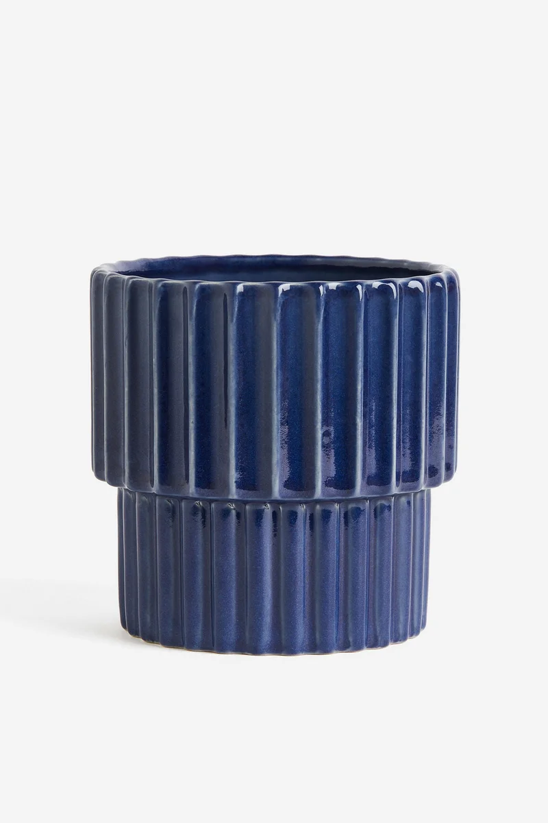 اتش اند ام وعاء زرع من الفخار