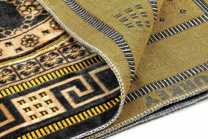 ايهفان Ihvan Luxury Velvet Chippinger Prayer Rug with Prayer Beads Gift Dark Brown