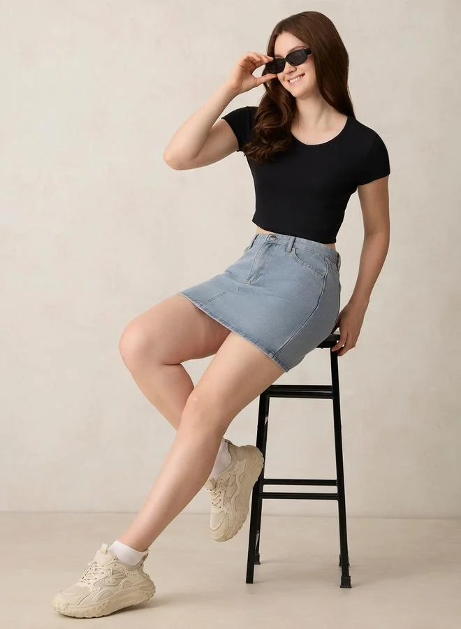 Outzidr  Black Basic Fitted V Neck Ribbed Top for Women | Best Price UAE