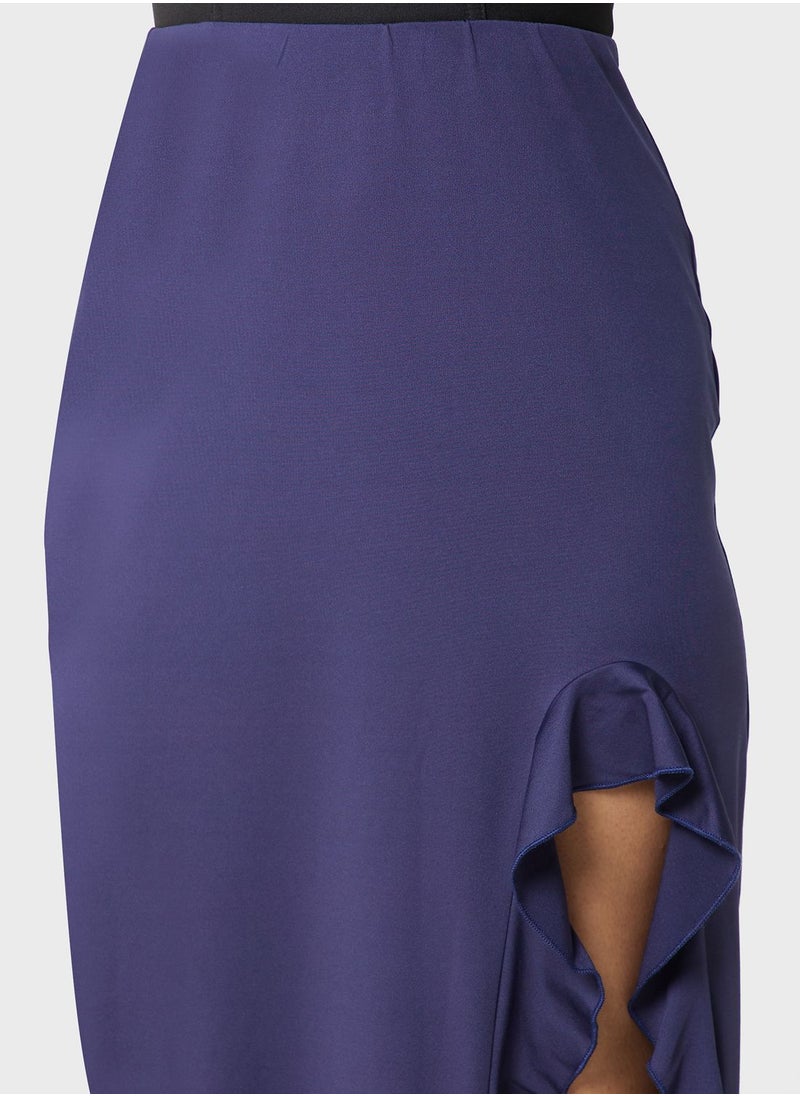Side Slit Ruffle Skirt