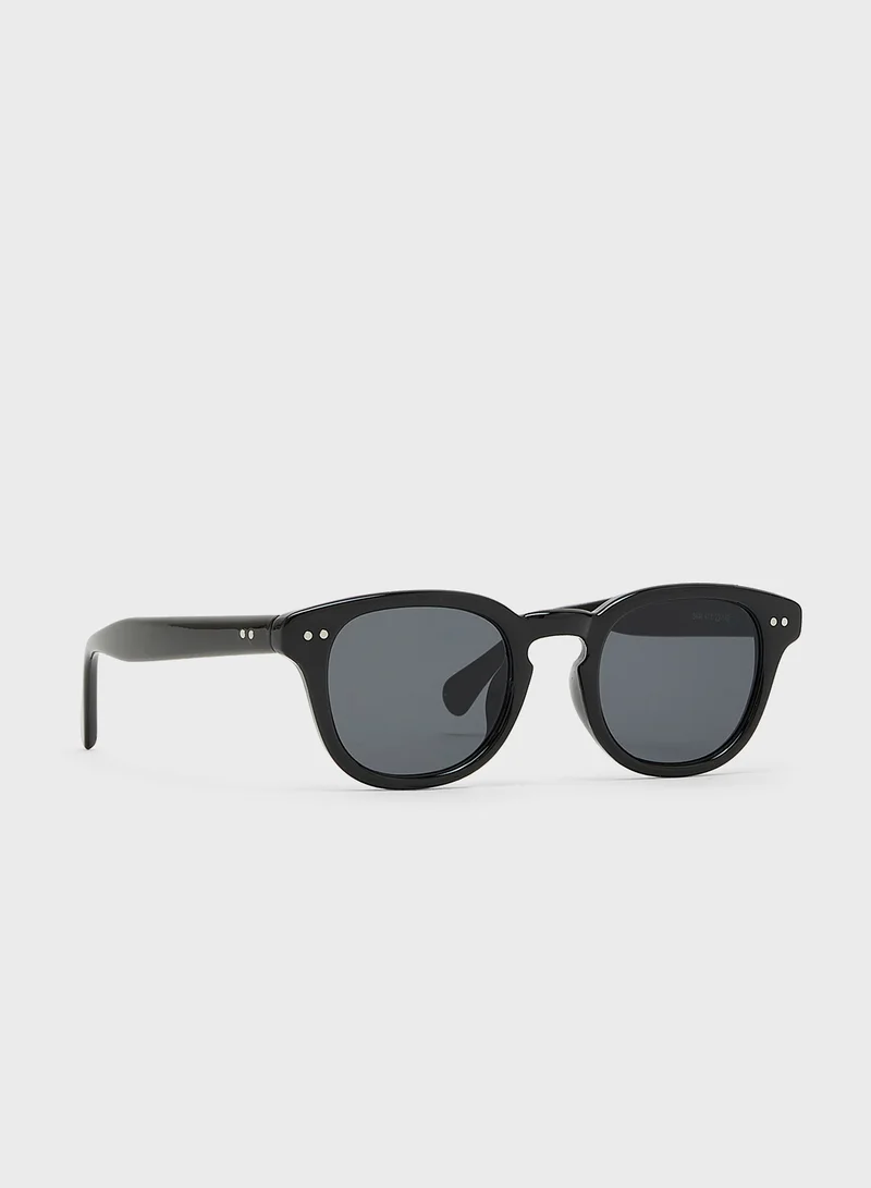 Seventy Five Casual Wayfarer Sunglasses