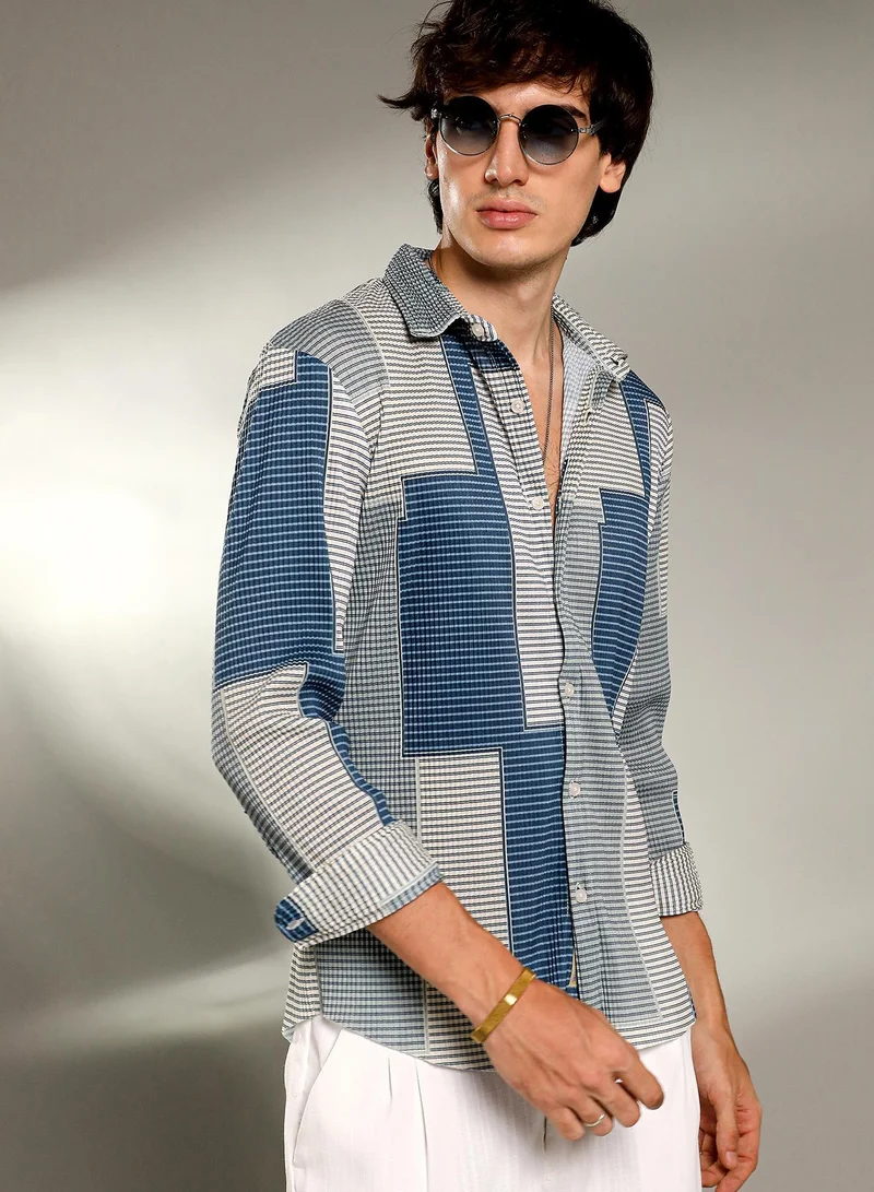 كامبوس سوترا قميص رجالي ذو طيات كلاسيكية باللون الرمادي السحابي والأزرق اللازورد