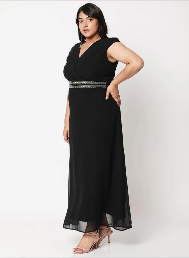ميش Solid V-Neck Maxi Dress with Embroidered Waist Detail by Styli