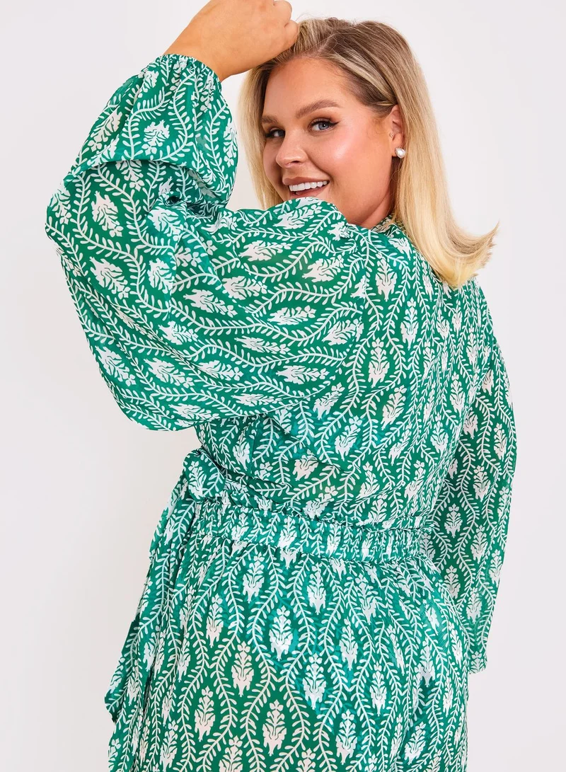 In The Style Curve Tie Detail Printed Top