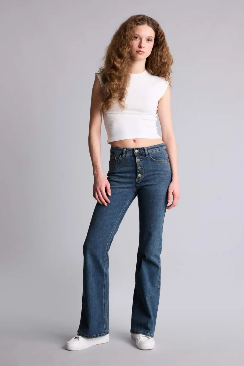 DeFacto Mia Flare Fit Boxy Fit Normal Waist Jeans