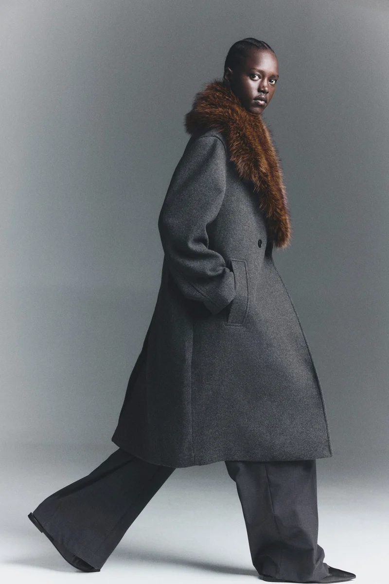 اتش اند ام معطف بصفين من الأزرار